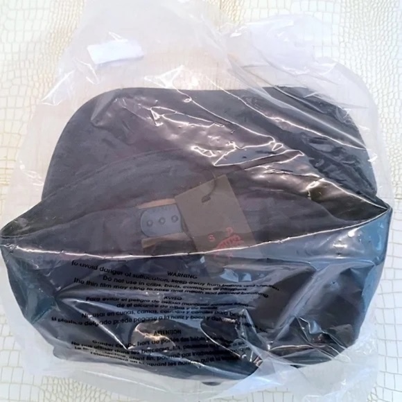 SUN DAY RED *New (Factory Sealed) Tiger Woods Jupiter Mid Hat Navy Regular - Picture 3 of 8